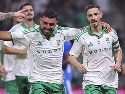 איתן אזולאי מעל כולם (צילום: מאור אלקסלסי) (צילום: ספורט 5)