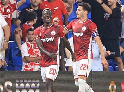 קנגווה ולופס מחייכים (אלן שיבר)