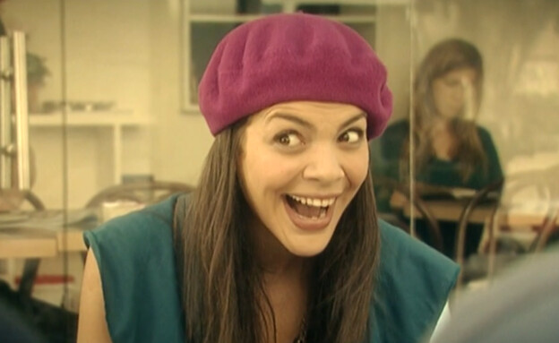 טלי מחליפה מתנות