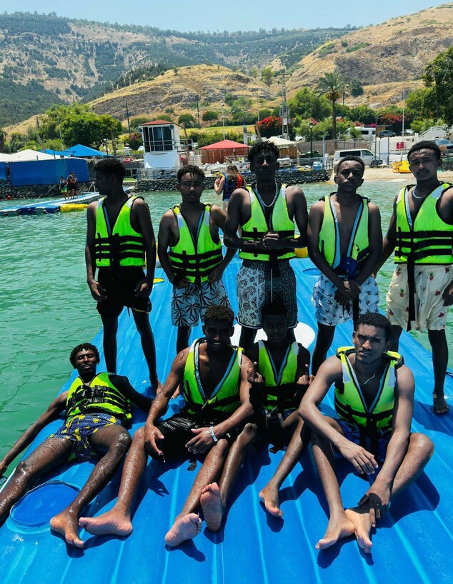 הנערים שעלו לאחרונה לארץ ועכשיו מתגייסים לצה"ל הנערים שעלו לאחרונה לארץ ועכשיו מתגייסים לצה"ל