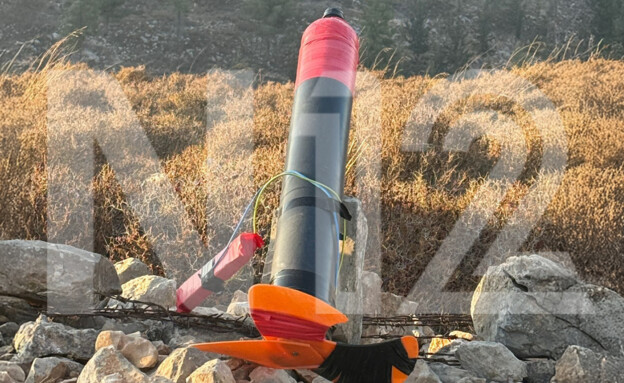 אובייקט חשוד דמוי טיל סמוך לבית פג'אר  (צילום: N12)