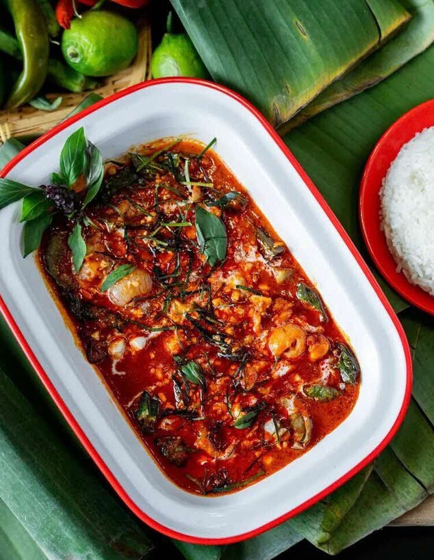 קארי פאננג במסעדת מילה קארי פאננג במסעדת מילה