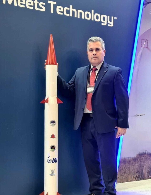 טל ענבר טל ענבר