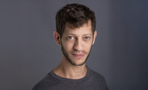 תום חגי (צילום: כפיר בולוטין)