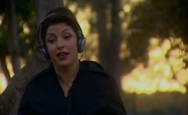 אולי משהו קצת יותר קצבי?עדי בוחרת שיר ללוויה שלה19813