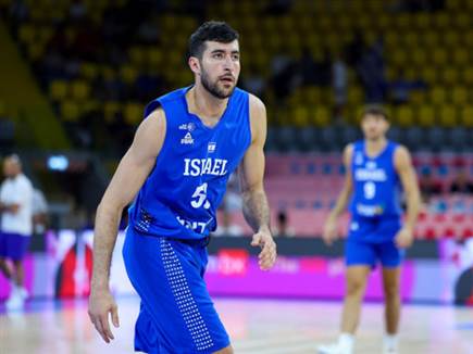 “לא מסתירים מאחורי הגב“ (צילום: ספורט 5)