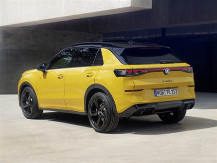 פולקסווגן טי-רוק החדש: עיצוב בהשראת הטיגואן וצמיחה בכל הממדים (צילום: ספורט 5)