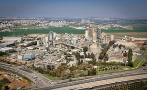 מפעל המלט נשר (צילום: אורן כהן, פלאש 90)