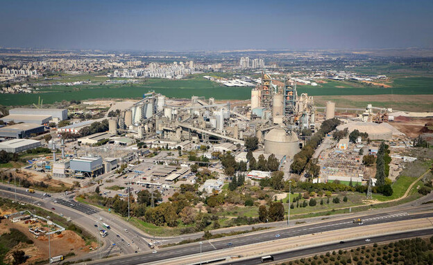 מפעל המלט נשר (צילום: אורן כהן, פלאש 90)