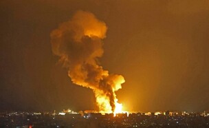 תקיפה לילית ישראלית בסוריה (צילום: מתוך תיעוד שעלה ברשתות החברתיות, שימוש לפי סעיף 27א' לחוק זכויות יוצרים)
