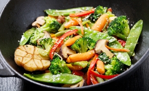 ירקות מוקפצים (צילום: shutterstock_Nitr)