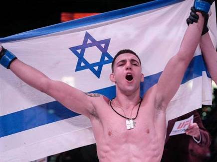 חוזר לכלוב. סמוטריצקי (FURY FC) (צילום: ספורט 5)