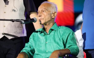 מתי כספי בערב מחווה לפועלו  (צילום: אלון לוין)