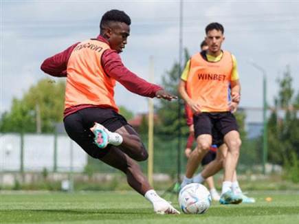 יגיא לכרמל? (מתוך האינסטגרם של ג`יימס אטו) (צילום: ספורט 5)