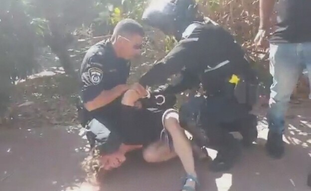 מיכל דויטש נעצרה מול ביתו של ישראל כ