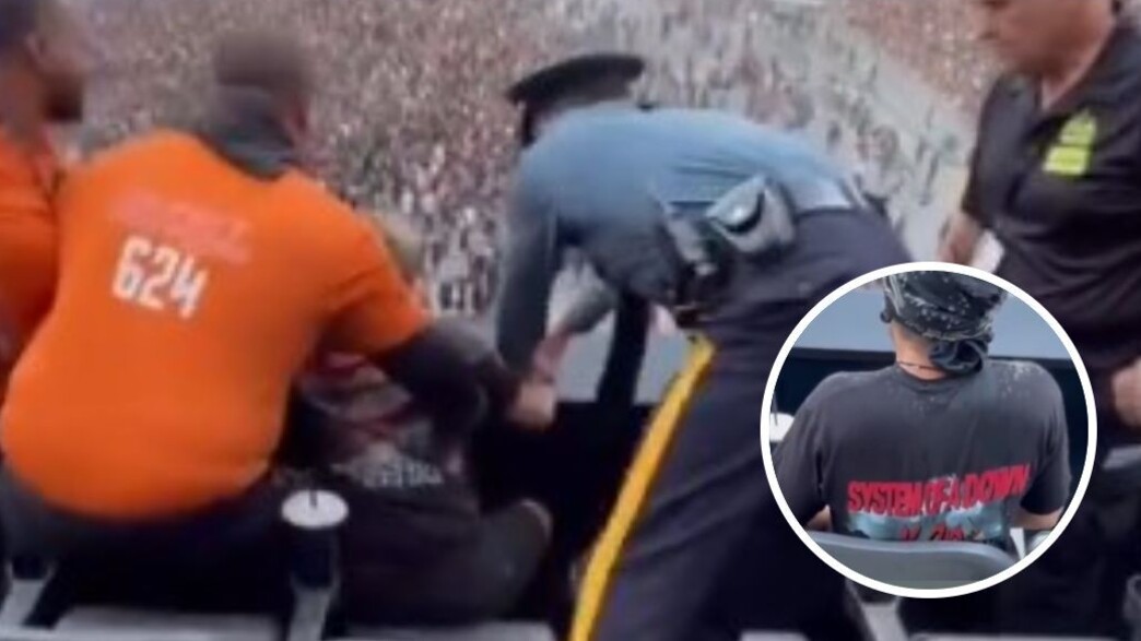 הגבר שעינג את עצמו בהופעה של להקת "קורן" 