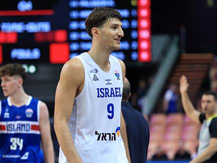 “סורקין? השמיים הם הגבול מבחינתו“ (צילום: אלן שיבר) (צילום: ספורט 5)