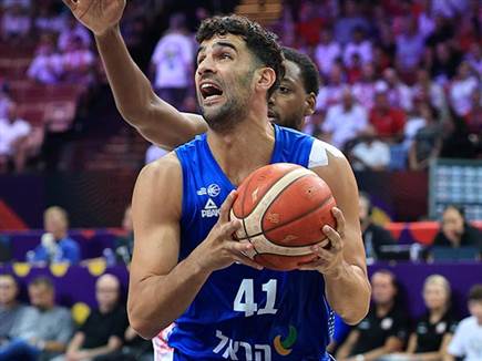 “יש עוד על מה להילחם“. גינת (צילום: אלן שיבר) (צילום: ספורט 5)