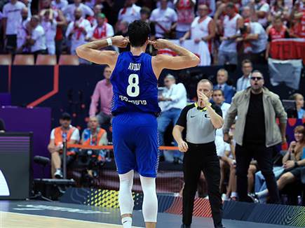 מפלצת בשם דני אבדיה (צילום: אלן שיבר) (צילום: ספורט 5)