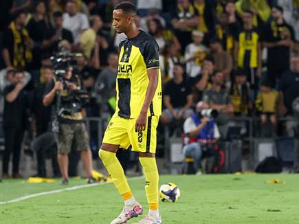 זוהר זסנו הורחק באדום (צילום: דני מרון)