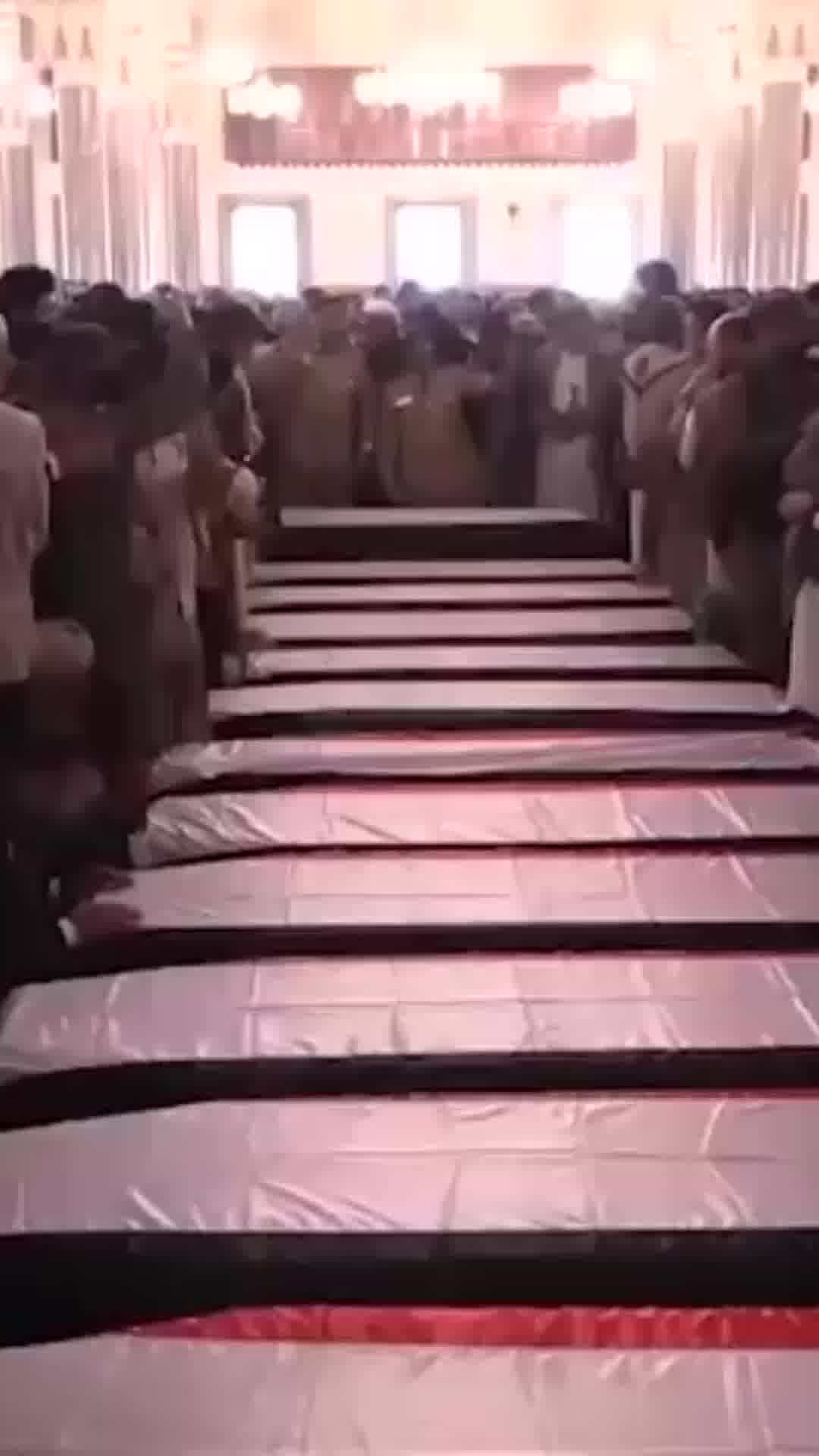 תיעוד מתימן: ארונות שרי ממשלת החות'ים שחיסלה ישראל