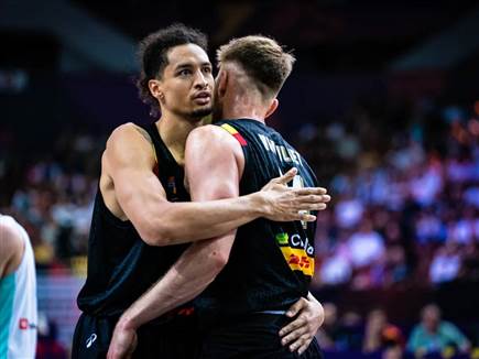 הבלגים פתחו טוב (FIBA)