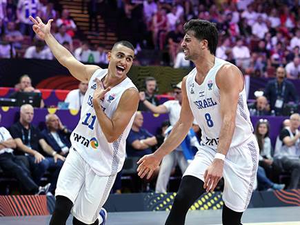 “הלב של הנבחרת“ (אלן שיבר) (צילום: ספורט 5)