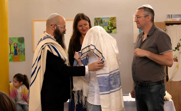גיל (שם בדוי) בבר המצווה (צילום: מיה קורץ)
