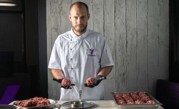 גיא איסמאילוב. Y בורגרס גיא איסמאילוב. Y בורגרס