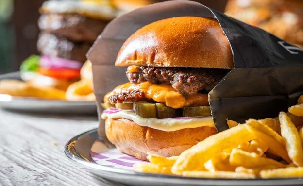 הסמאשבורגר של Y בורגרס הסמאשבורגר של Y בורגרס