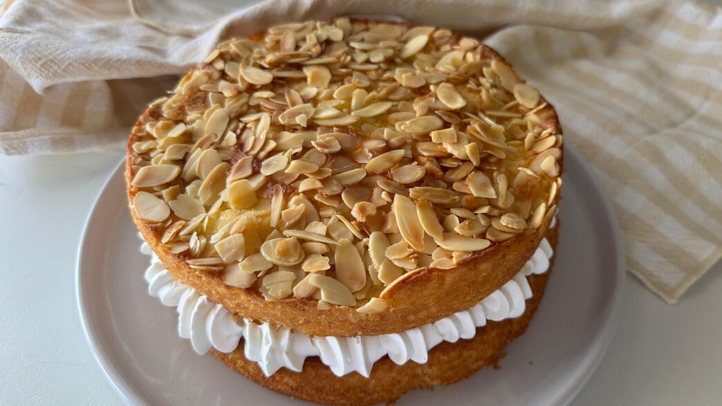 טורט עקיצת הדבורה. מפוארת ומרשימה 