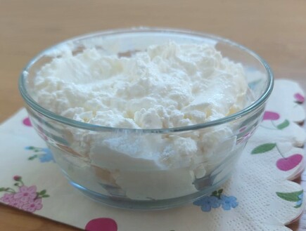 גבינת שמנת ביתית. שני מרכיבים בלבד