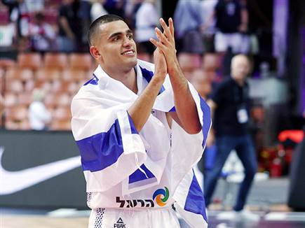 “יודעים שנמצא דרך לצאת מתקופות לא פשוטות“ (אלן שיבר) (צילום: ספורט 5)