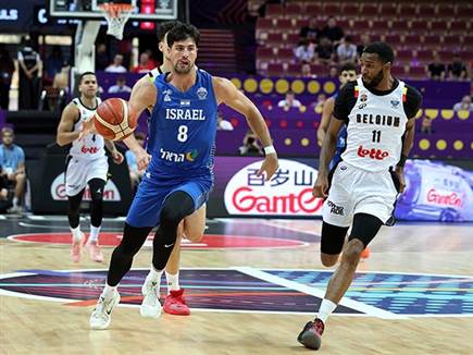 אבדיה שלט בדרך ל-15 הפרש במחצית (צילום: אלן שיבר)