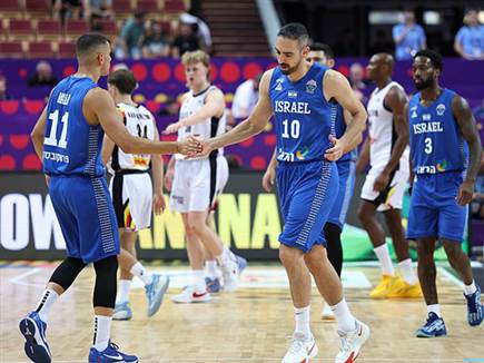 מדר וטימור התעלו בדקות ההכרעה עם שלשות (צילום: אלן שיבר)