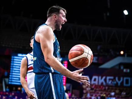 (FIBA) (צילום: ספורט 5)