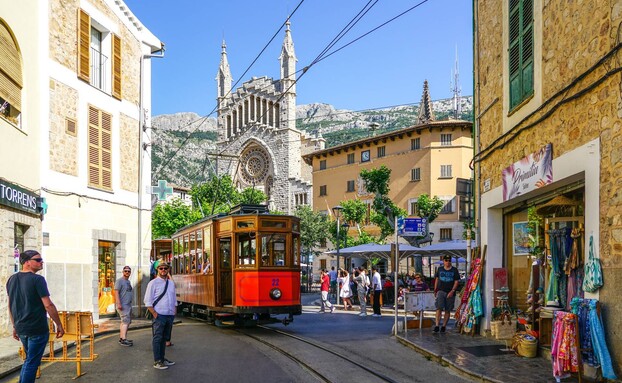 סולר מיורקה ספרד (צילום: Zigmunds Dizgalvis, shutterstock)