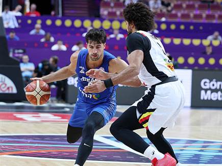 אבדיה. משחק נוסף בו קלע מעל 20 נקודות (אלן שיבר) (צילום: ספורט 5)