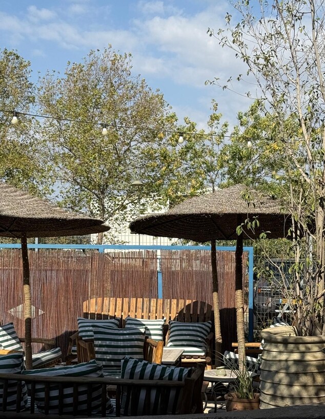 החצר של ללה קפה החצר של ללה קפה