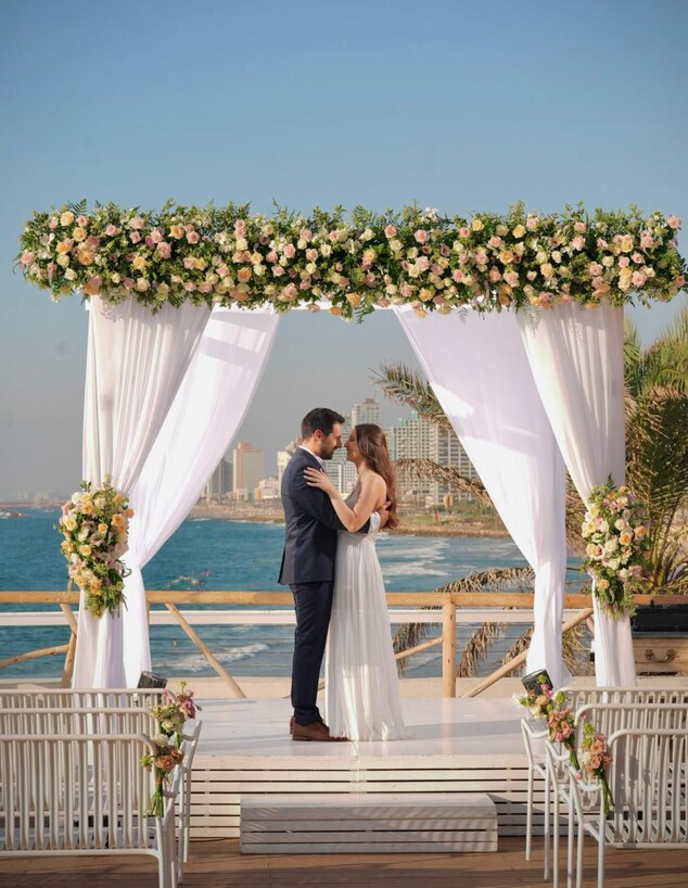 ג'ודי ניר מוזס וסילבן שלום חיתנו את בן הזקונים שלהם ג'ודי ניר מוזס וסילבן שלום חיתנו את בן הזקונים שלהם