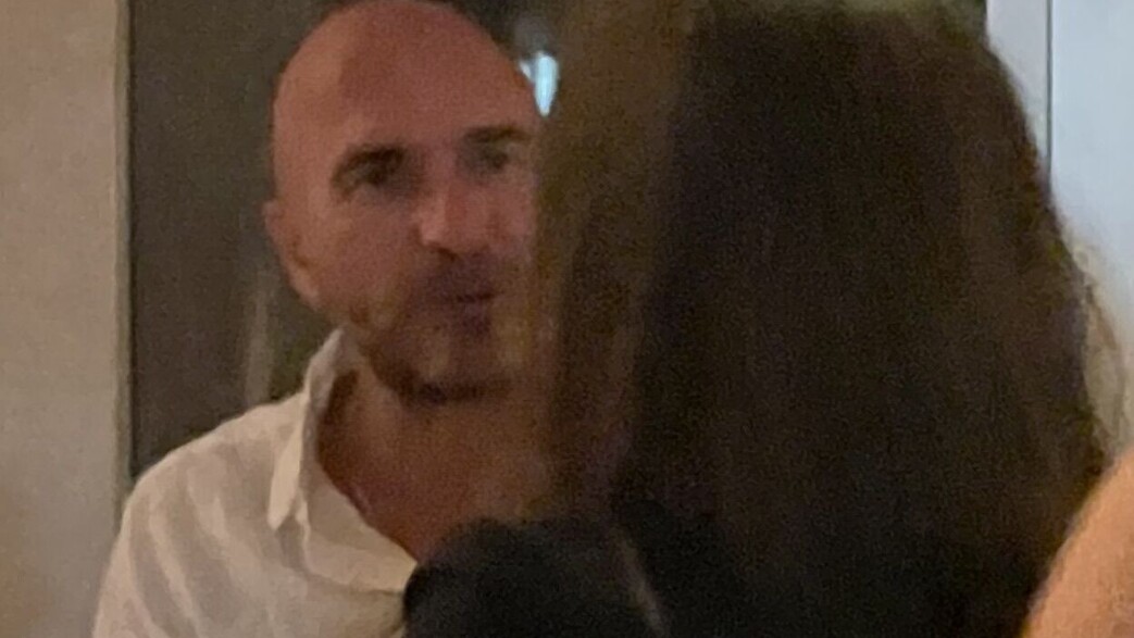 אחרי הגירושים: אסי כהן צמוד לבחורה אנונימית בדייט לילי