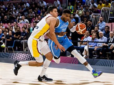 Panagiotis Moschandreou/FIBA via Getty Images (צילום: ספורט 5)