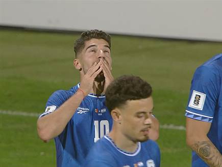 סולומון, שבישל לו, הוסיף לעצמו גם שער