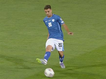 גם דן ביטון נראה נהדר