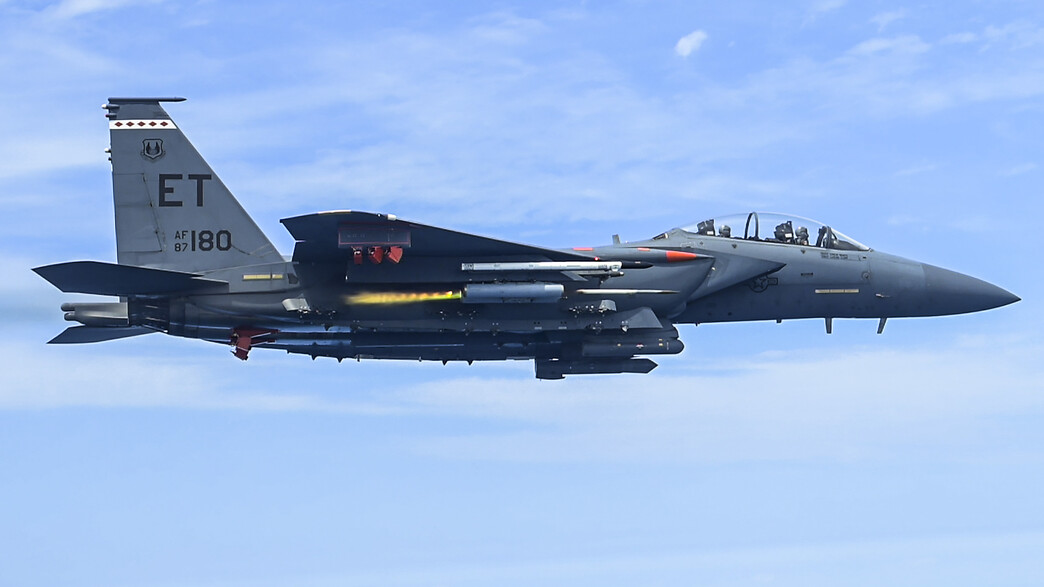 אחד המטוסים שהותאם להם הנשק