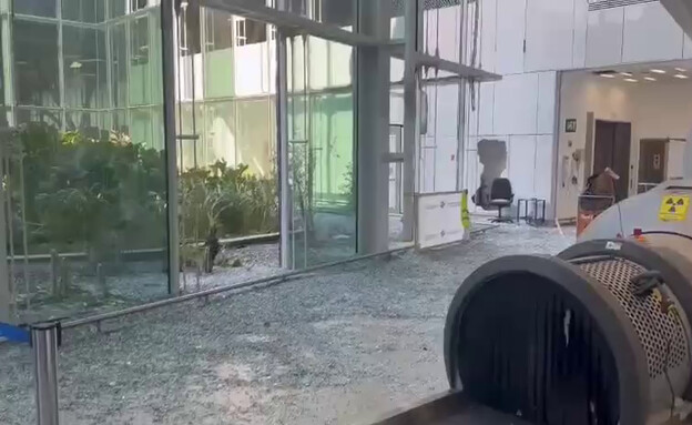 ההרס באולם הנוסעים בנמל התעופה רמון (צילום: שימוש לפי סעיף 27א' לחוק זכויות יוצרים)