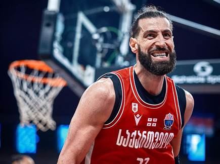 משחק ענק שלו. שנגליה (FIBA)