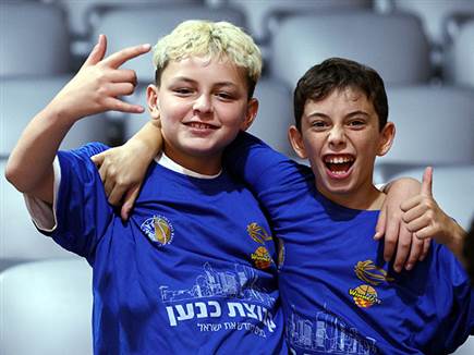 לא נהנו כל כך בסיום, אוהדי רמת גן (צילום: אלן שיבר)