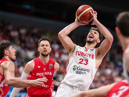 (Photo by GINTS IVUSKANS/AFP via Getty Images) (צילום: ספורט 5)