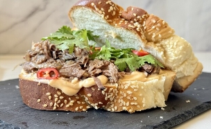 בשר מפורק בתנור ב-5 מרכיבים (צילום: יעל קצב)